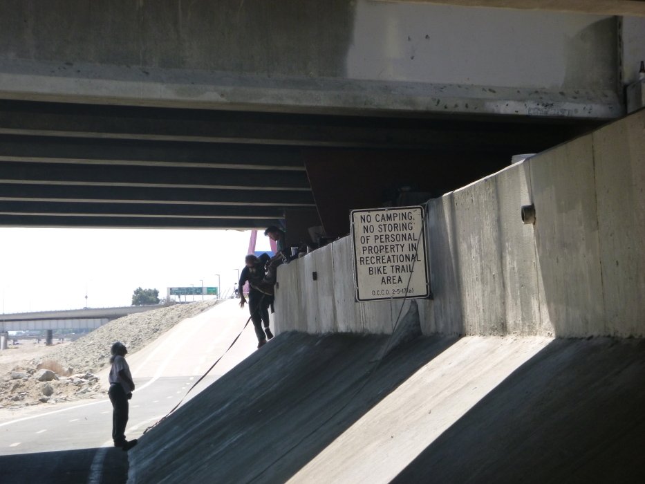 023homeless03